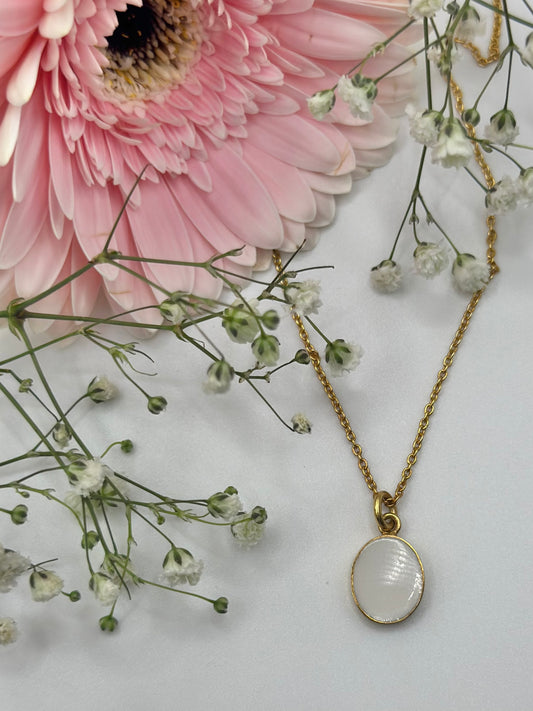 The oval pendant